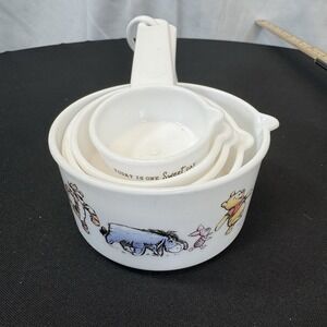 Disney Winnie the Pooh Measuring Cups - Adorable Winnie the Pooh Measuring Cu...